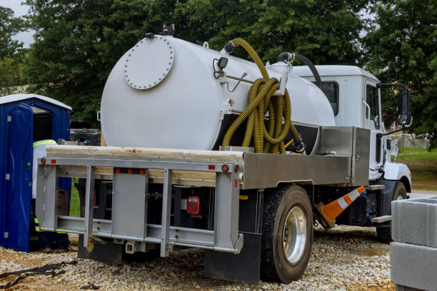 Best Portable restroom trailer rental  in Neenah, WI